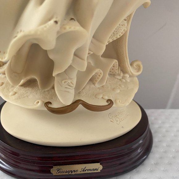 Limited Edition Giuseppe Armani "Garden Wedding" Porcelain Figurine Italy - Picture 5 of 9